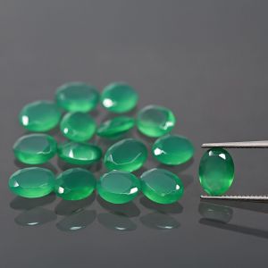 Pietra ovale, cono - agata verde 6x4 MM